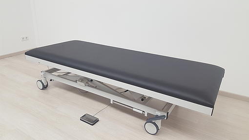 AGA Patiententransportliege H-EKG 1080/E 930LRZ als Produktvariante mit Zubehör