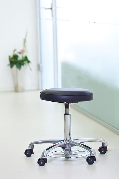 OR Swivel stool with MEDISTAT electrically conductive synthetic leather